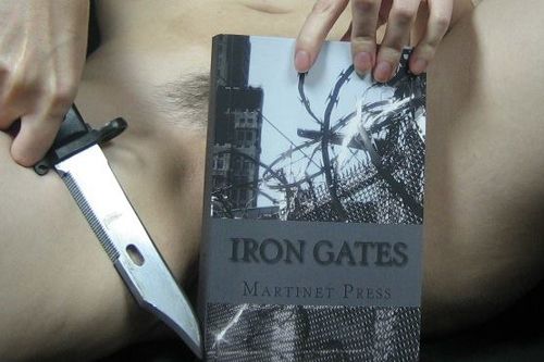 Iron Gates, version originale | Rat Holes 1