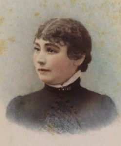 Sarah Winchester, née en 1839 à New Haven, dans le Connecticut, fille de Leander Pardee et Sarah W. Burns. Image extraite du site Extraordinary Intelligence.